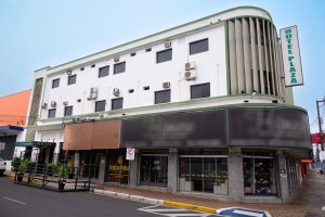 Faixada Central Placa Hotel